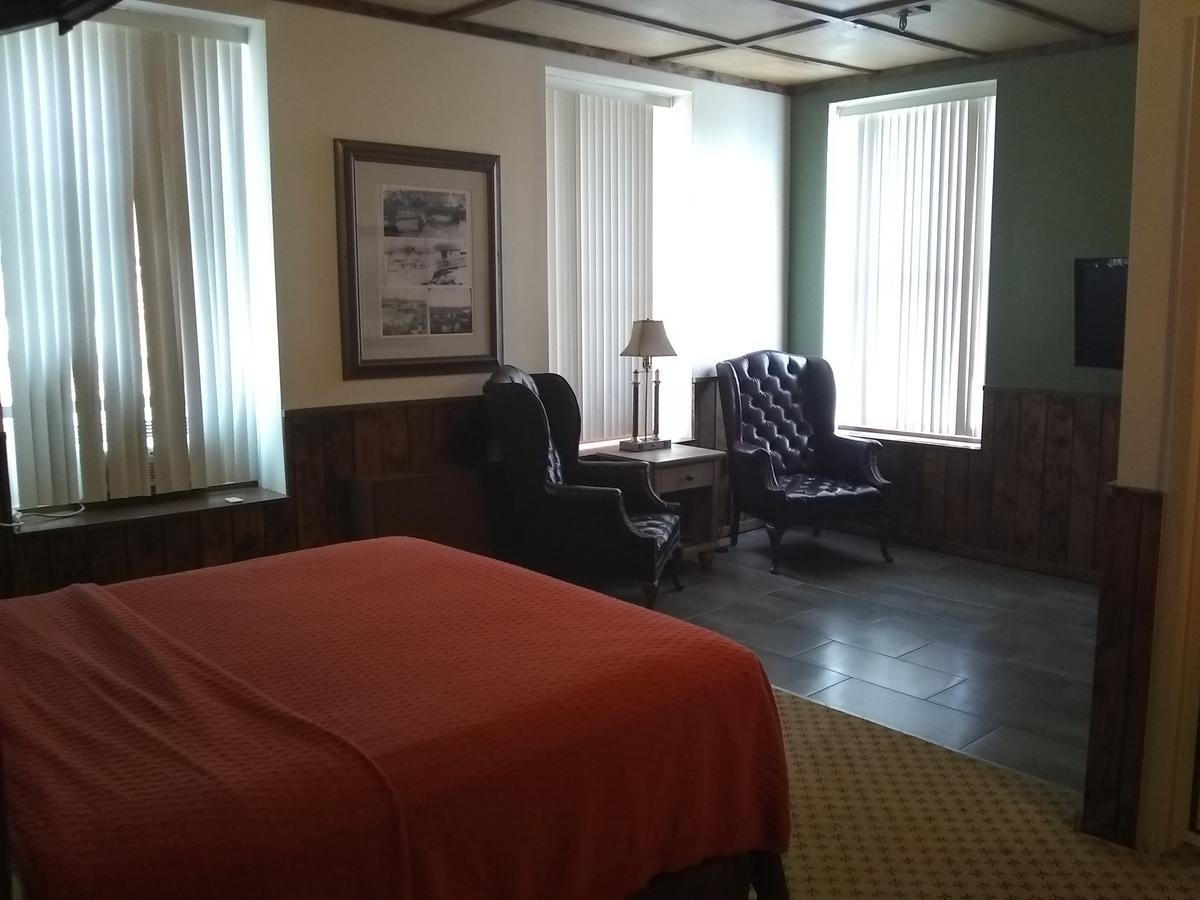 The Charles Inn Бангор Экстерьер фото