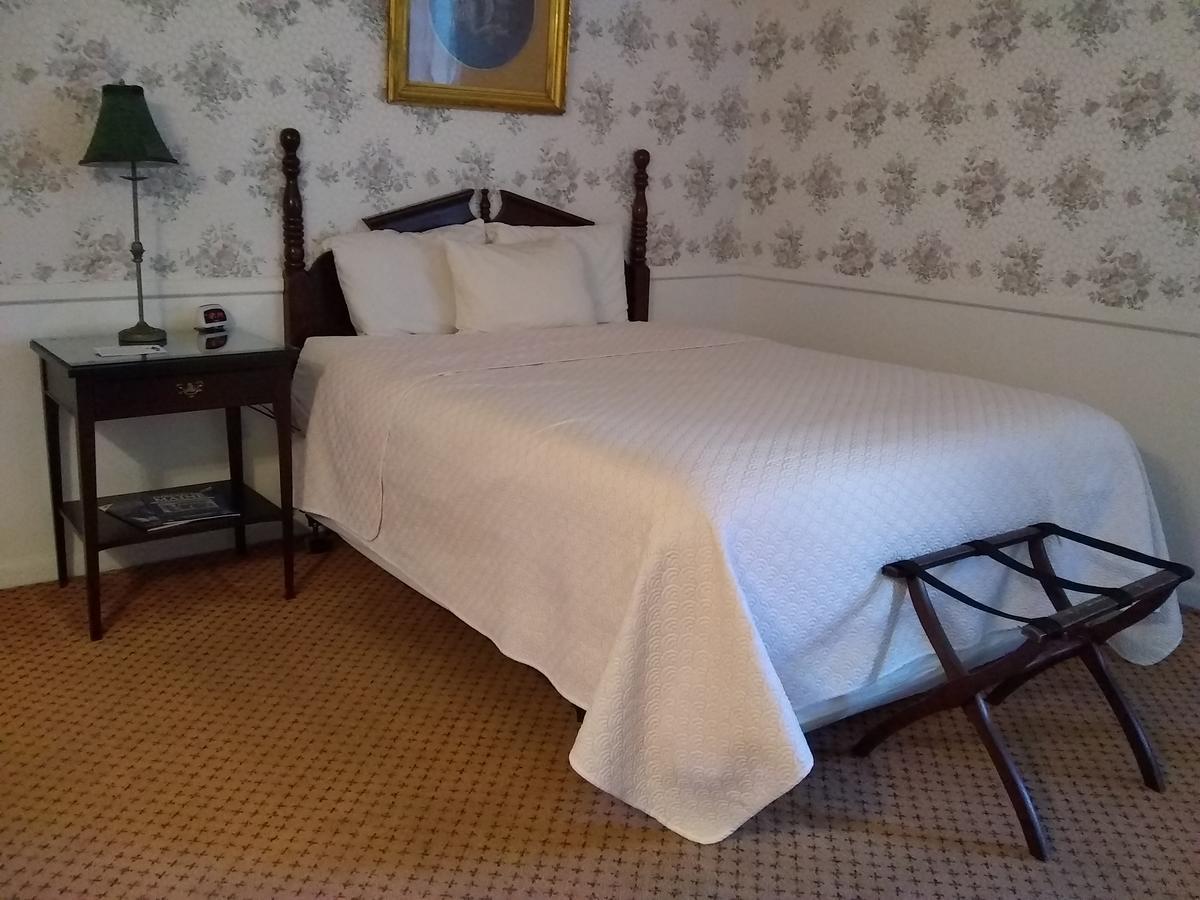 The Charles Inn Бангор Экстерьер фото