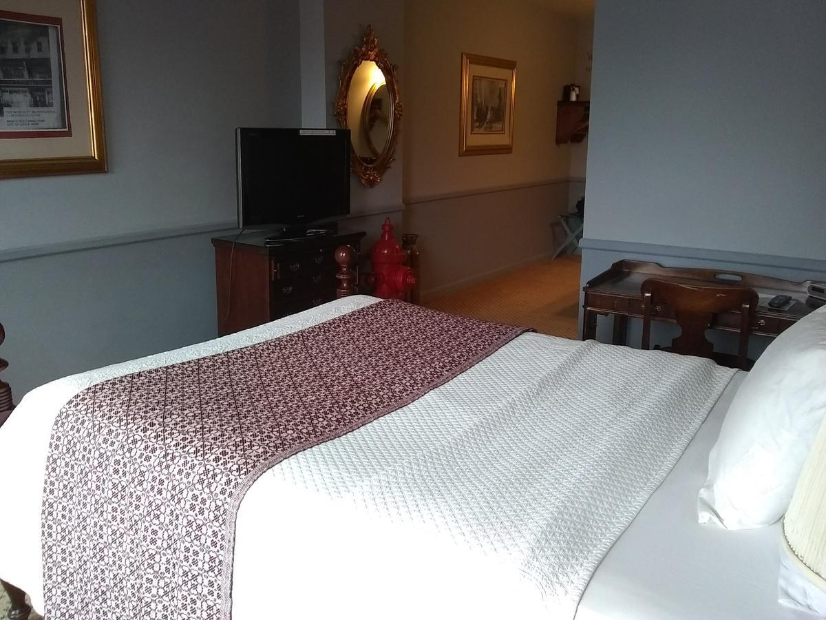 The Charles Inn Бангор Экстерьер фото