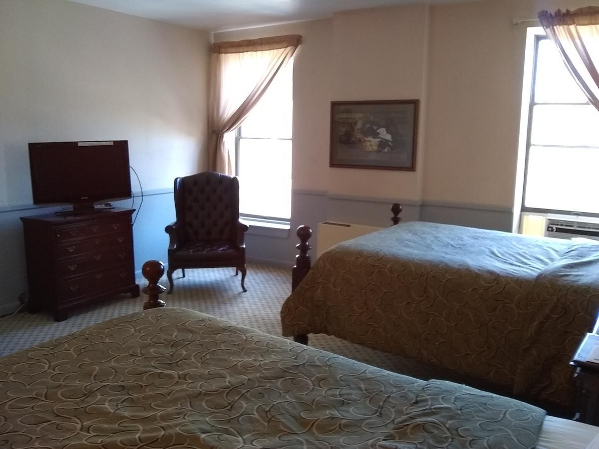 The Charles Inn Бангор Экстерьер фото
