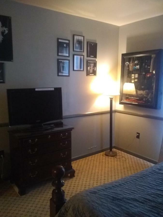 The Charles Inn Бангор Экстерьер фото