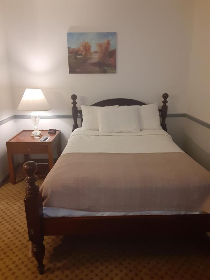 The Charles Inn Бангор Экстерьер фото